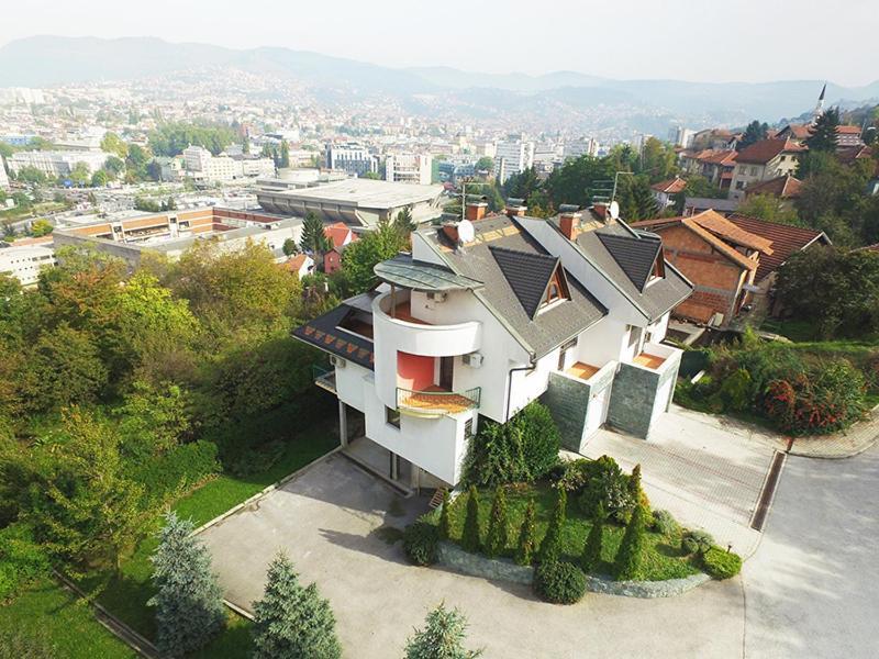 Villa Skenderija West By Poppy Sarajevo Luaran gambar